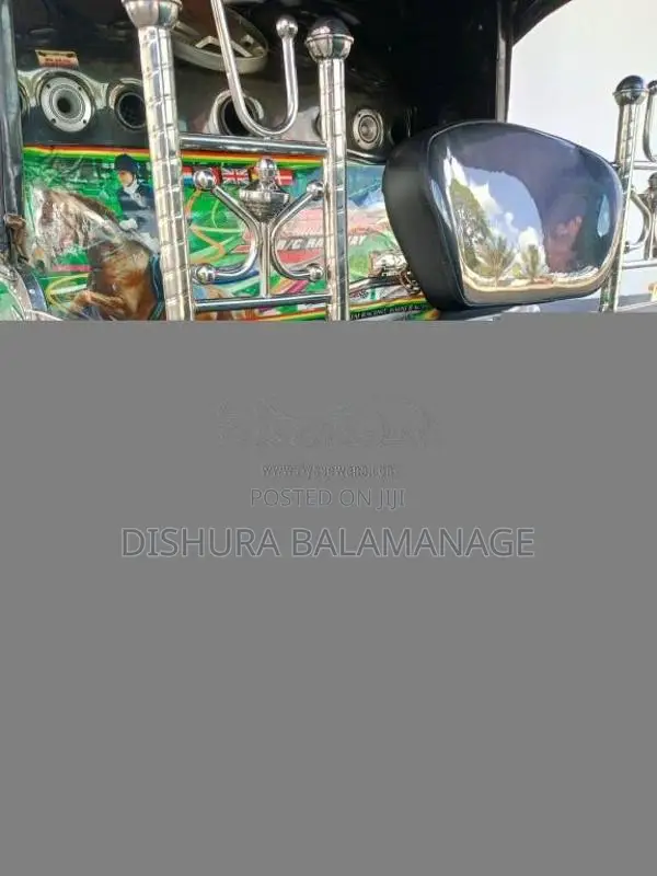 Bajaj 4 Stroke 2014 Three Wheel (Used)
