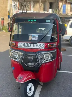 Bajaj RE 205 2015 Three Wheel (Used)