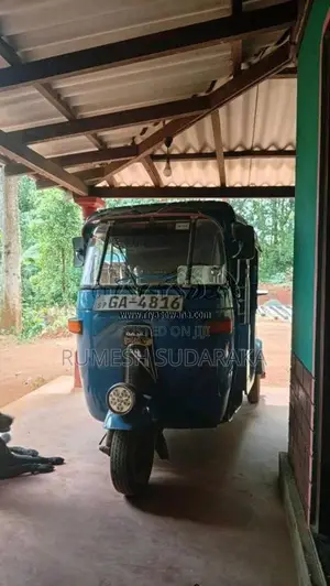 Bajaj 2 Stroke 2000 Three Wheel (Used)