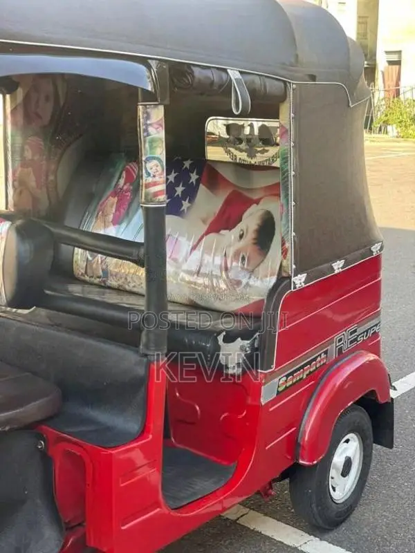 Bajaj RE 205 2015 Three Wheel (Used)