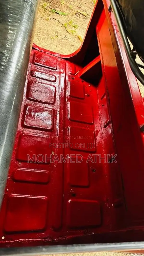 Bajaj 2 Stroke 2006 Three Wheel (Used)