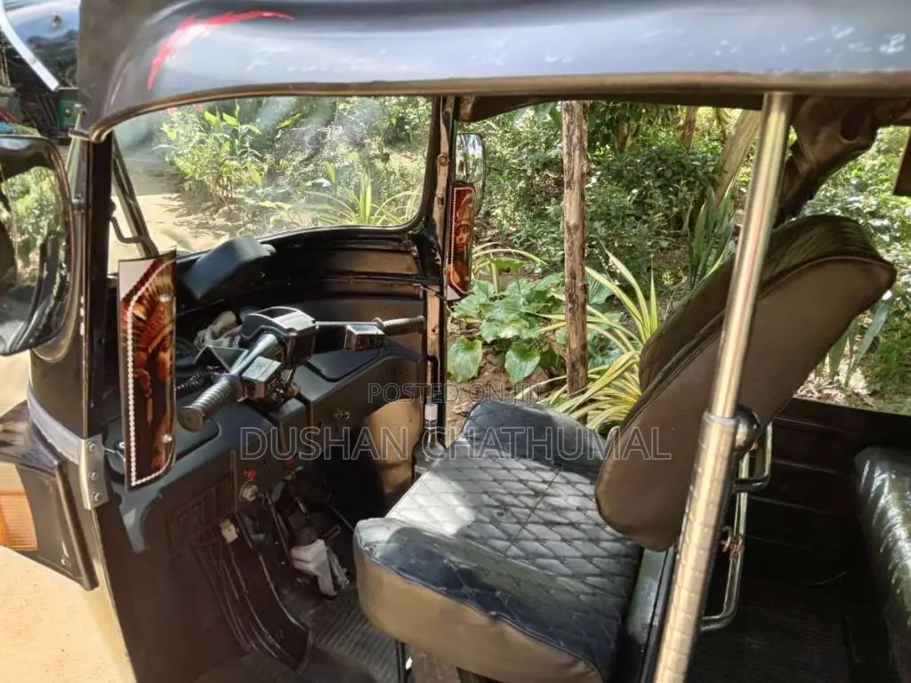 Bajaj RE 2011 Three Wheel (Used)