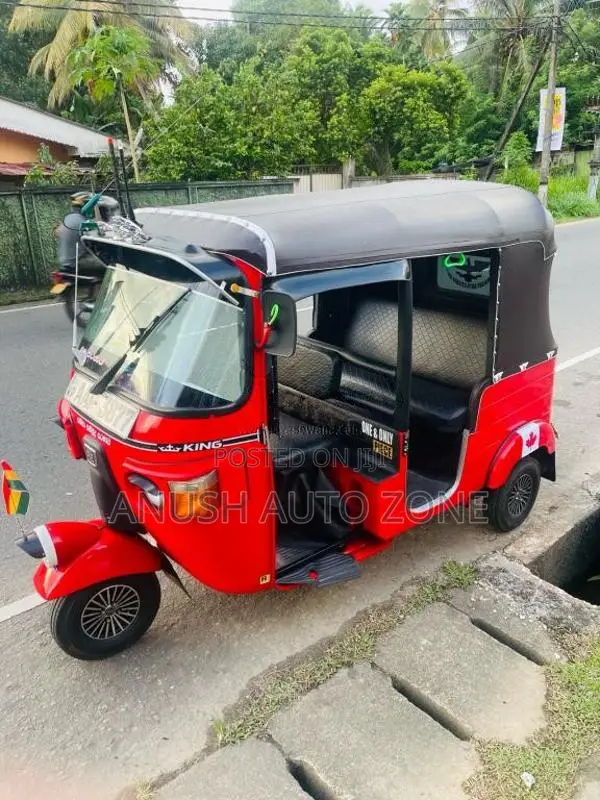 Bajaj 4 stroke 2012 Three Wheel (Used)