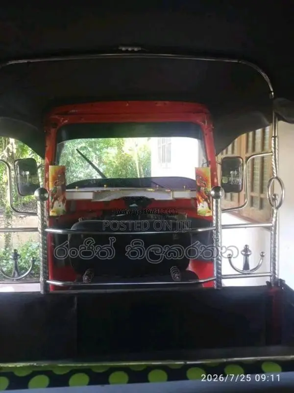 Bajaj RE 2011 Three Wheel (Used)