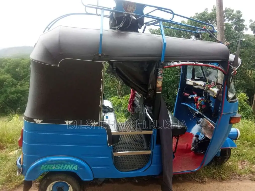 Bajaj 2 Stroke 2005 Three Wheel (Used)