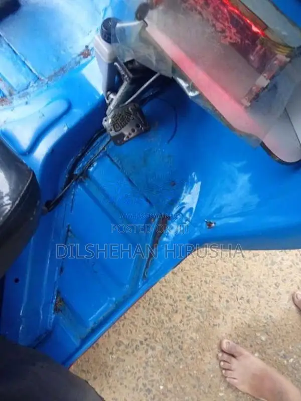 Bajaj 2 Stroke 2005 Three Wheel (Used)