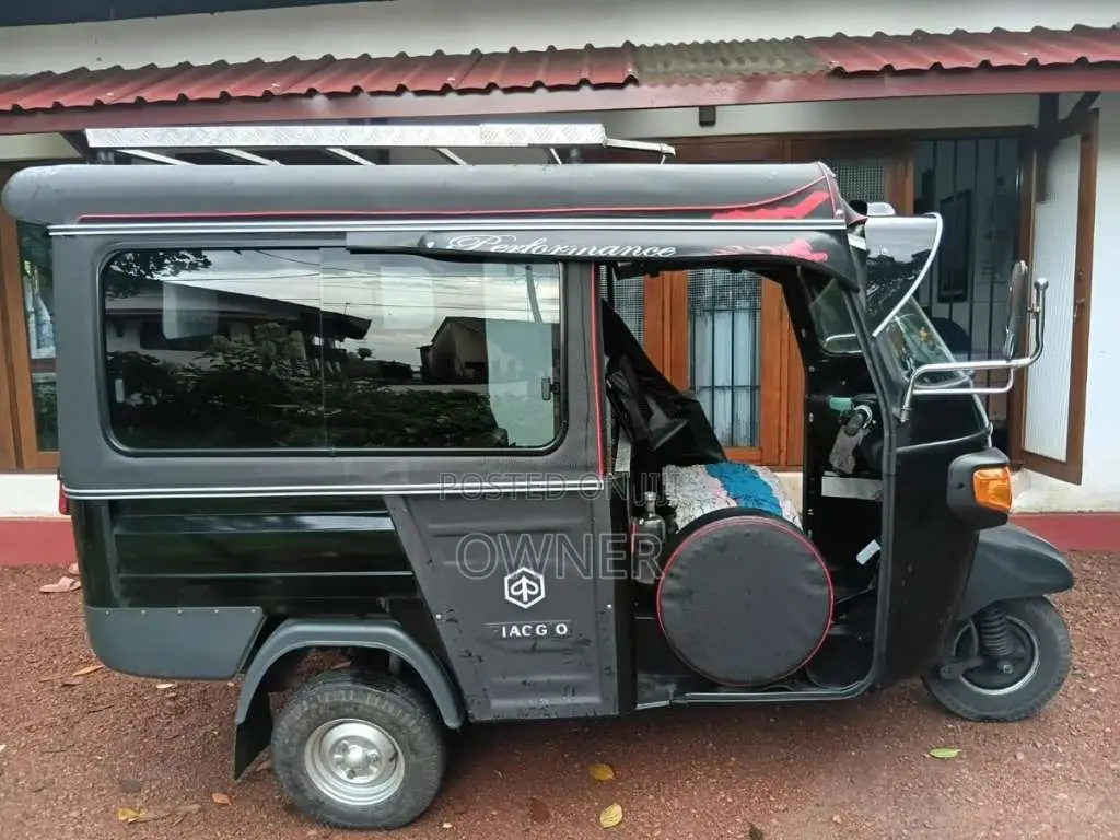 Piaggio APE DX 2025 Three Wheel (Used)