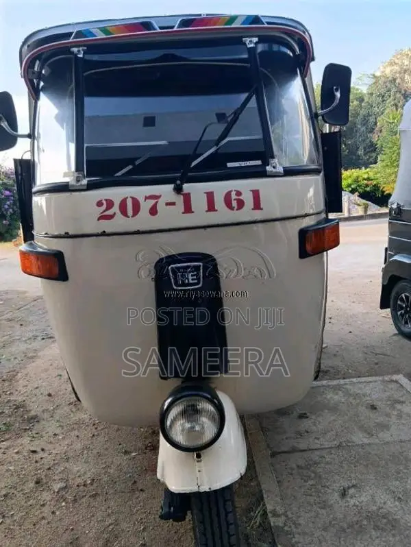 Bajaj RE 2000 Three Wheel (Used)