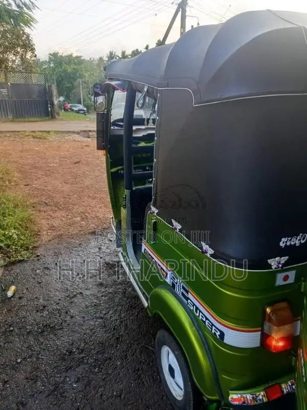 Bajaj 2 Stroke 2006 Three Wheel (Used)