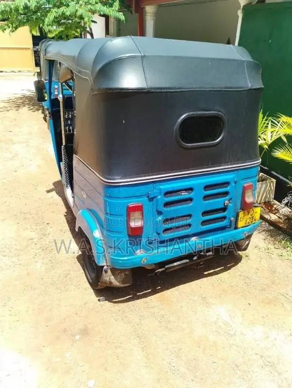 Bajaj RE 2011 Three Wheel (Used)