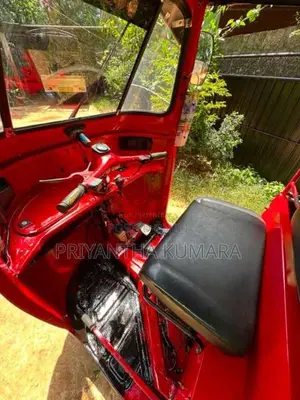 Bajaj RE 2 Stroke 2004 Three Wheel (Used)