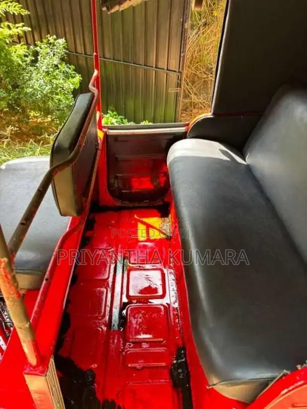 Bajaj RE 2 Stroke 2004 Three Wheel (Used)