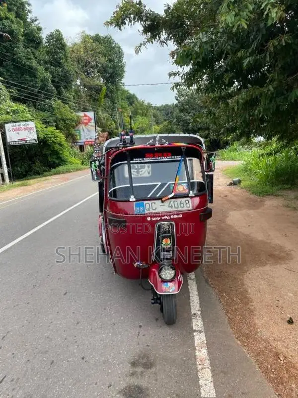 Bajaj RE 2005 Three Wheel (Used)