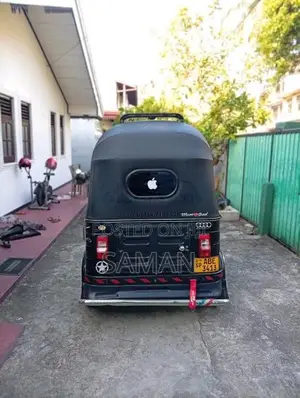 Bajaj RE 2015 Three Wheel (Used)