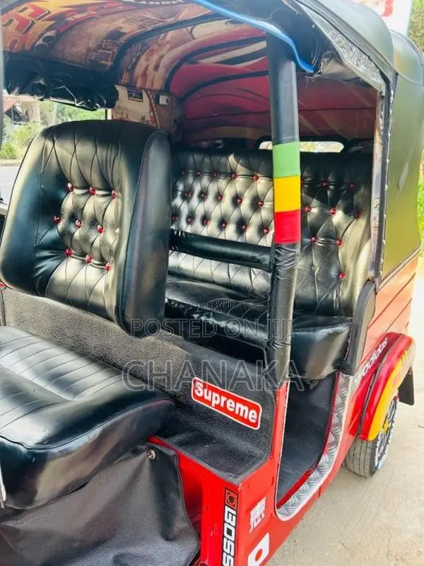 Bajaj 4 Stroke 2014 Three Wheel (Used)