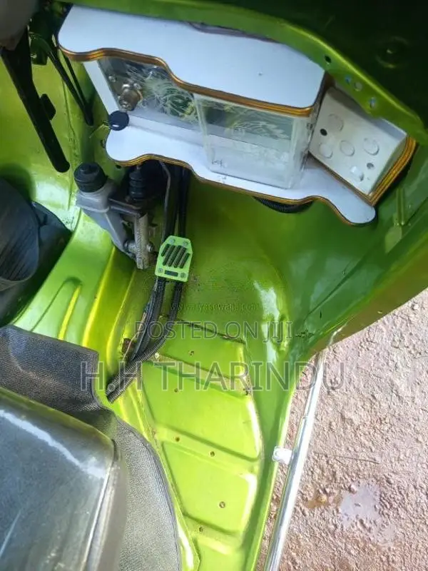 Bajaj 2 Stroke 2006 Three Wheel (Used)