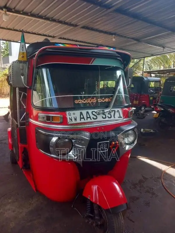 Bajaj RE 2015 Three Wheel (Used)
