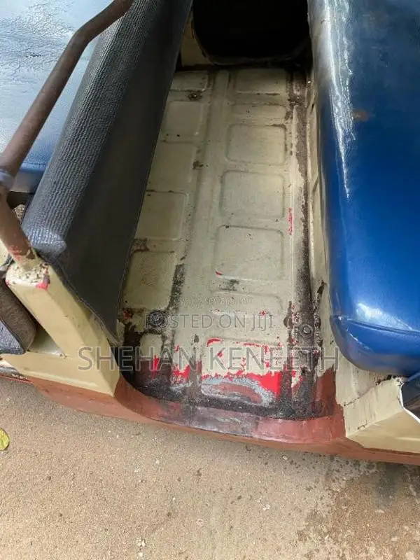 Bajaj RE 2000 Three Wheel (Used)