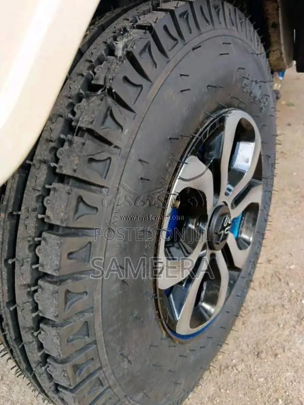 Bajaj RE 2000 Three Wheel (Used)