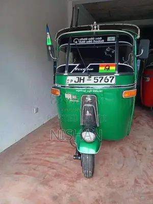 Bajaj RE 2 Stroke 2004 Three Wheel (Used)