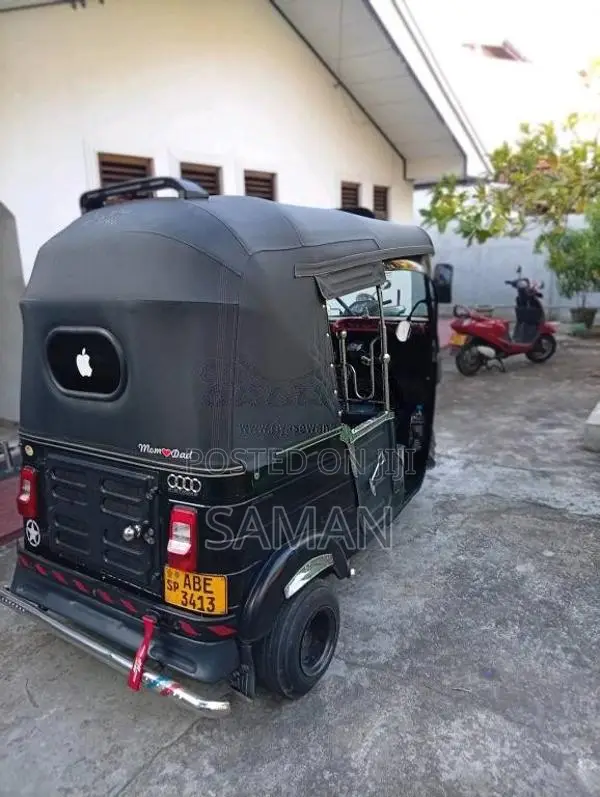 Bajaj RE 2015 Three Wheel (Used)