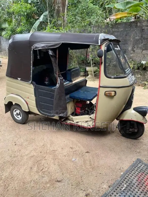 Bajaj RE 2000 Three Wheel (Used)