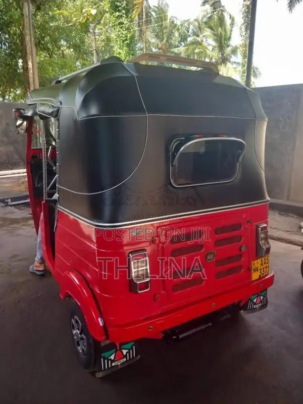 Bajaj RE 2015 Three Wheel (Used)