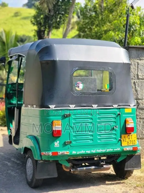Bajaj RE 2009 Three Wheel (Used)