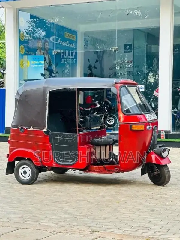 Bajaj 2 Stroke 2006 Three Wheel (Used)