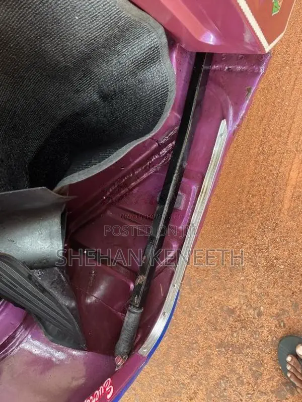 Bajaj RE 2005 Three Wheel (Used)