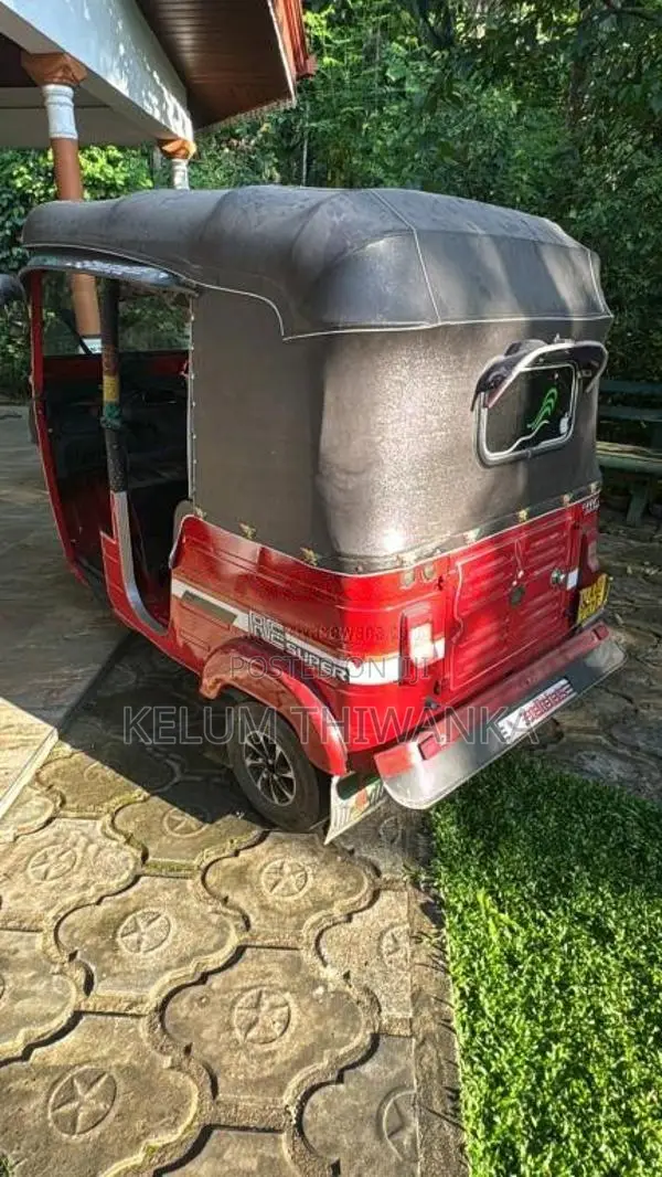 Bajaj RE 2014 Three Wheel (Used)