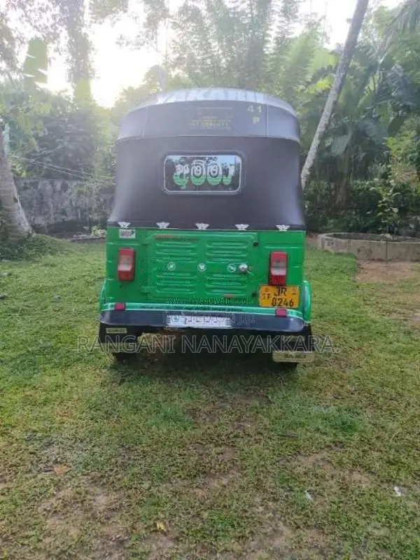 Bajaj RE 2005 Three Wheel (Used)