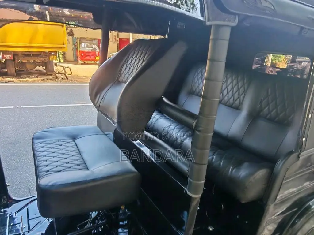 Bajaj RE 2011 Three Wheel (Used)