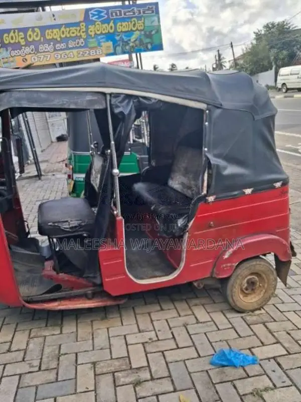 Bajaj RE 4 stroke 2010 Three Wheel (Used)