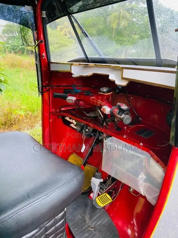 Bajaj 2 Stroke 2004 Three Wheel (Used)