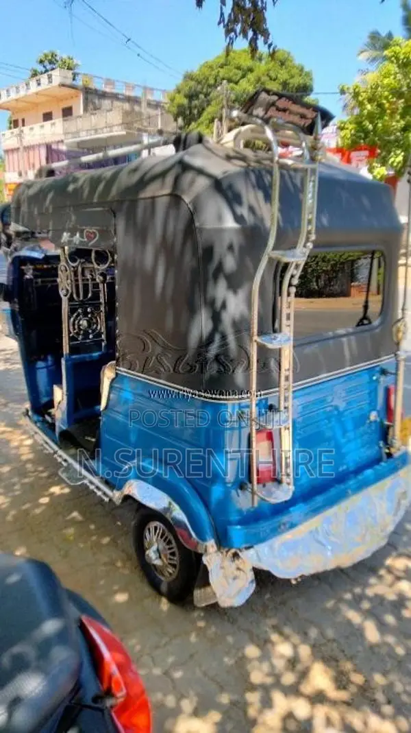 Bajaj RE 205 2012 Three Wheel (Used)
