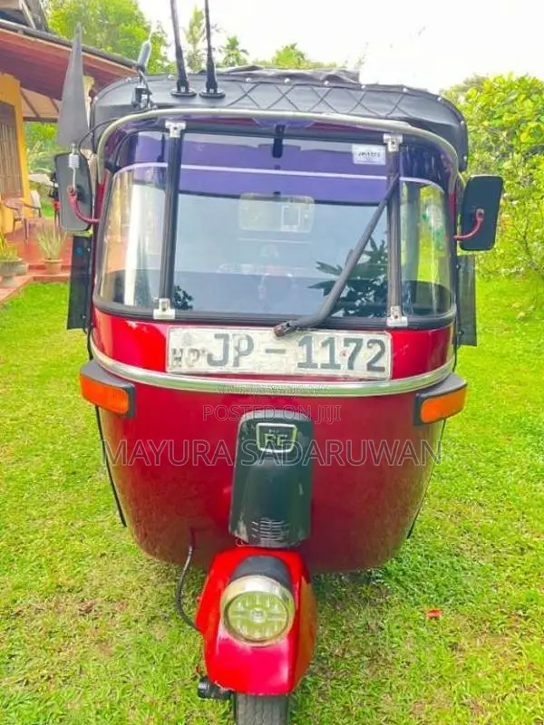 Bajaj RE 2 Stroke 2004 Three Wheel (Used)