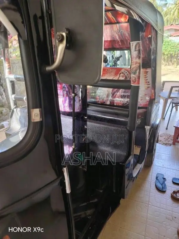 Bajaj 4 Stroke 2010 Three Wheel (Used)