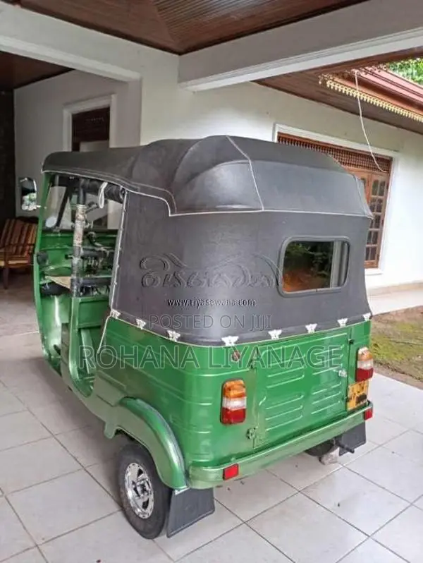 Bajaj 2 Stroke 2004 Three Wheel (Used)