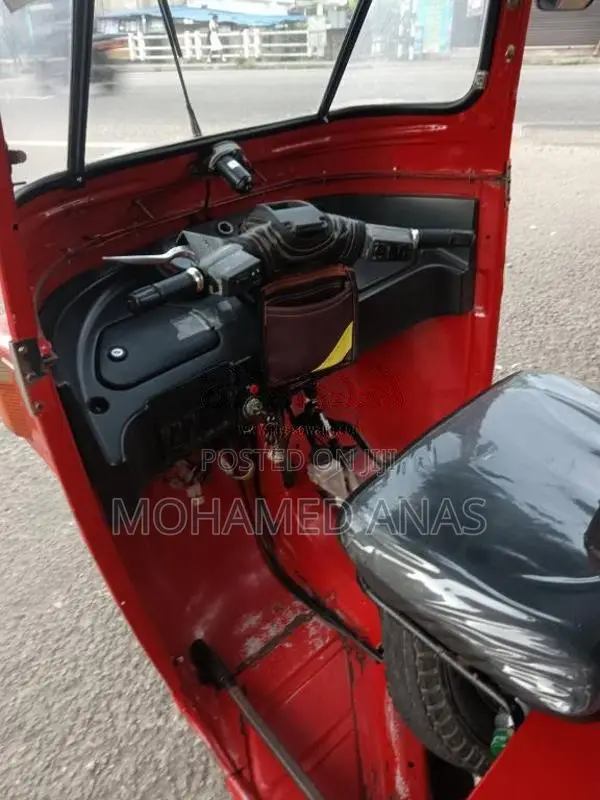 Bajaj 4 Stroke 2010 Three Wheel (Used)