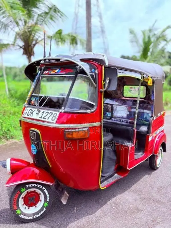 Bajaj 4 Stroke 2007 Three Wheel (Used)