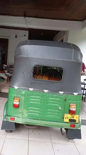 Bajaj 2 Stroke 2004 Three Wheel (Used)