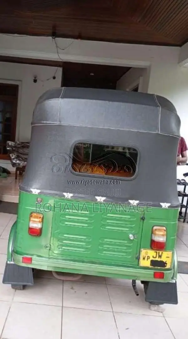 Bajaj 2 Stroke 2004 Three Wheel (Used)