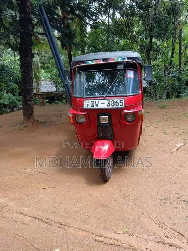 Bajaj 4 Stroke 2010 Three Wheel (Used)