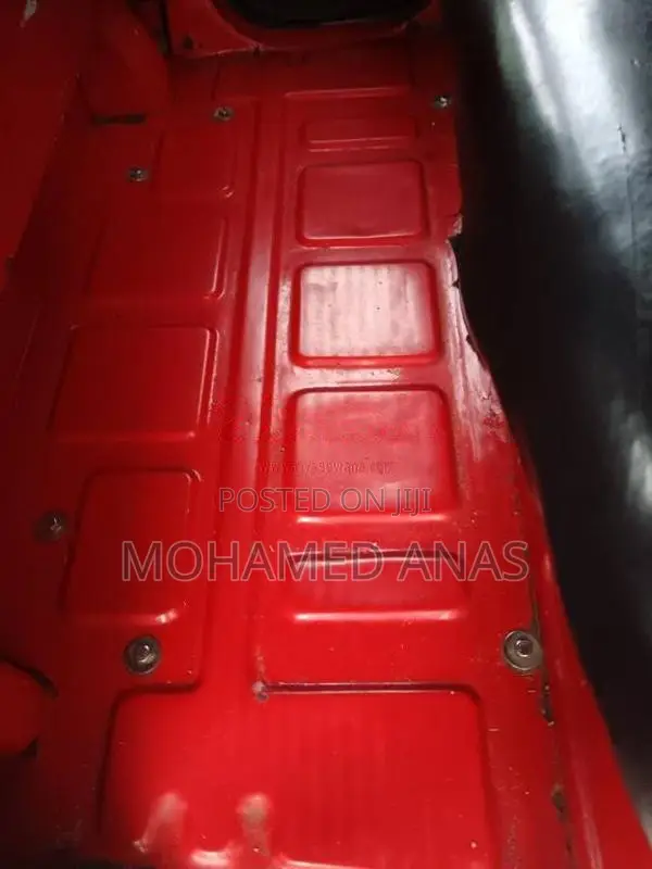 Bajaj 4 Stroke 2010 Three Wheel (Used)
