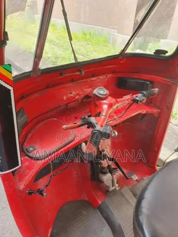 Bajaj RE 2 Stroke 1995 Three Wheel (Used)