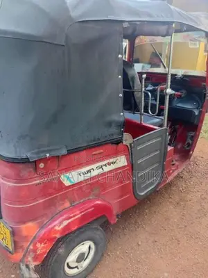 Bajaj 4 Stroke 2014 Three Wheel (Used)