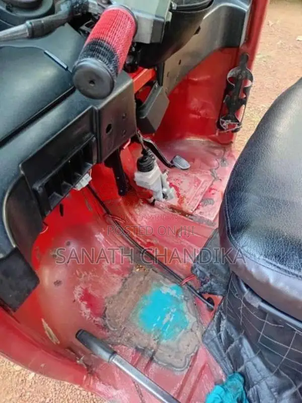 Bajaj 4 Stroke 2014 Three Wheel (Used)