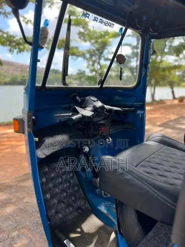 Bajaj RE 4 Stroke 2009 Three Wheel (Used)