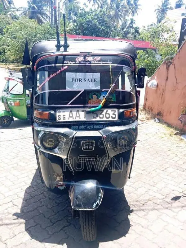 Bajaj RE 2014 Three Wheel (Used)